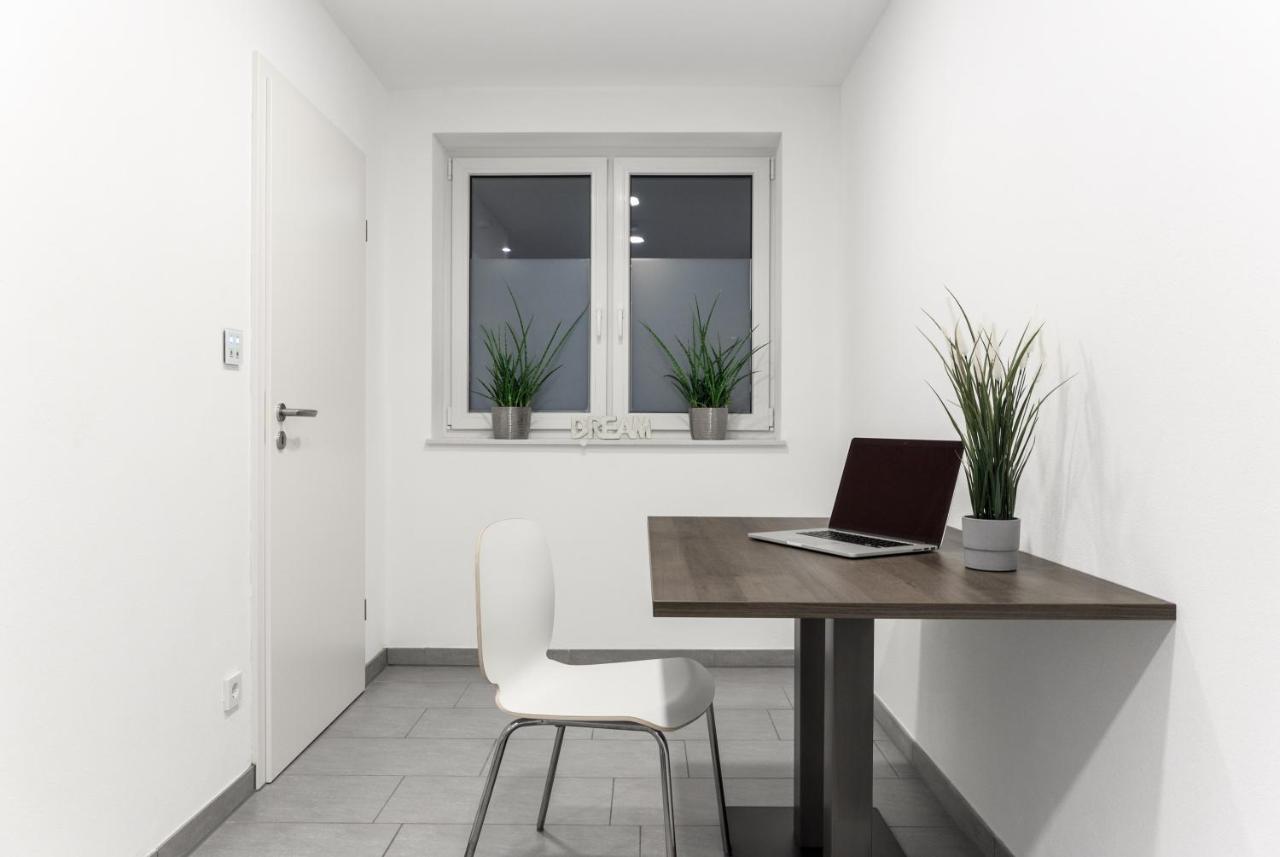 Apartment Westend mit 4-Zimmern, Aussenbereich und eigenem Parkplatz FDH Exterior foto