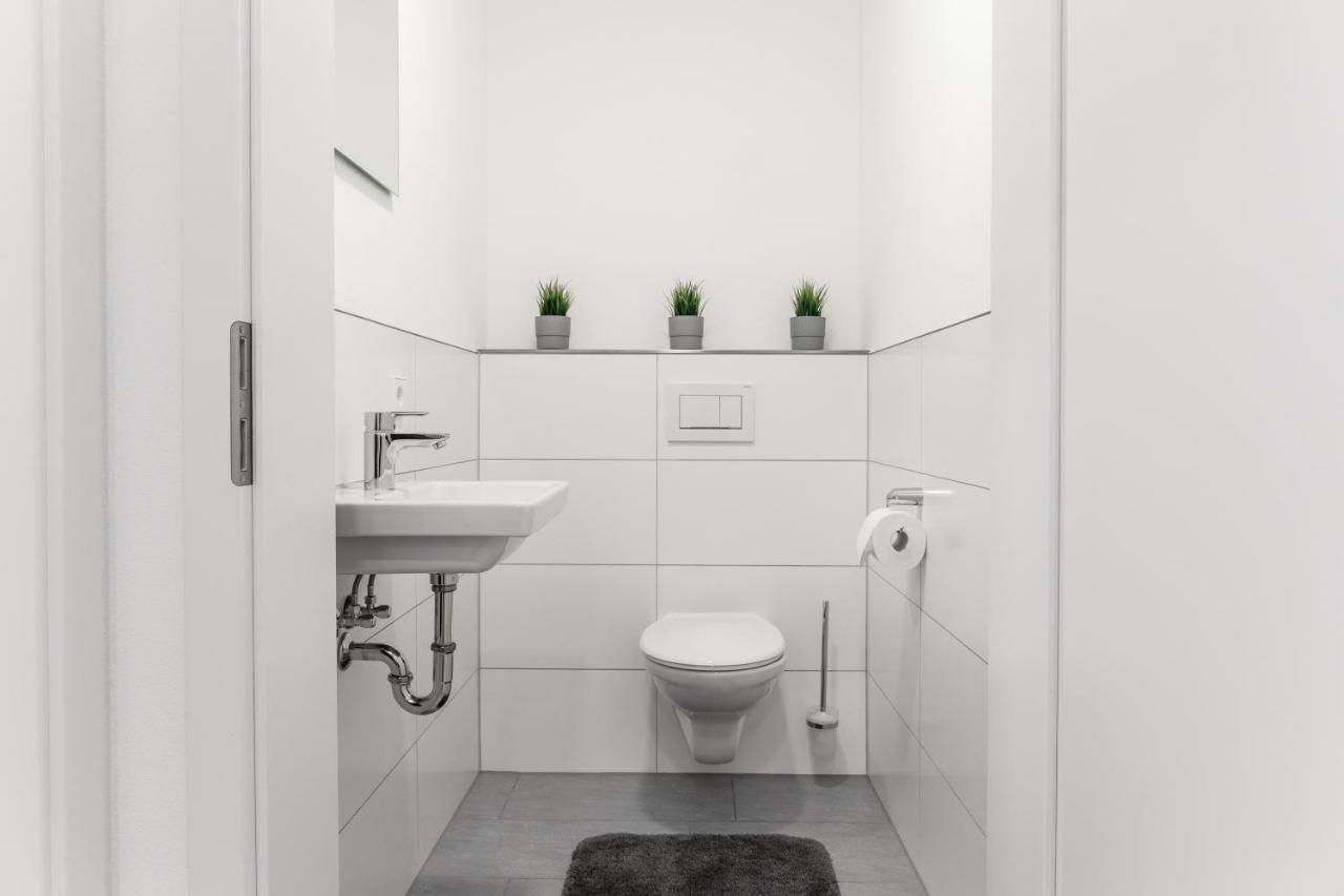 Apartment Westend mit 4-Zimmern, Aussenbereich und eigenem Parkplatz FDH Exterior foto