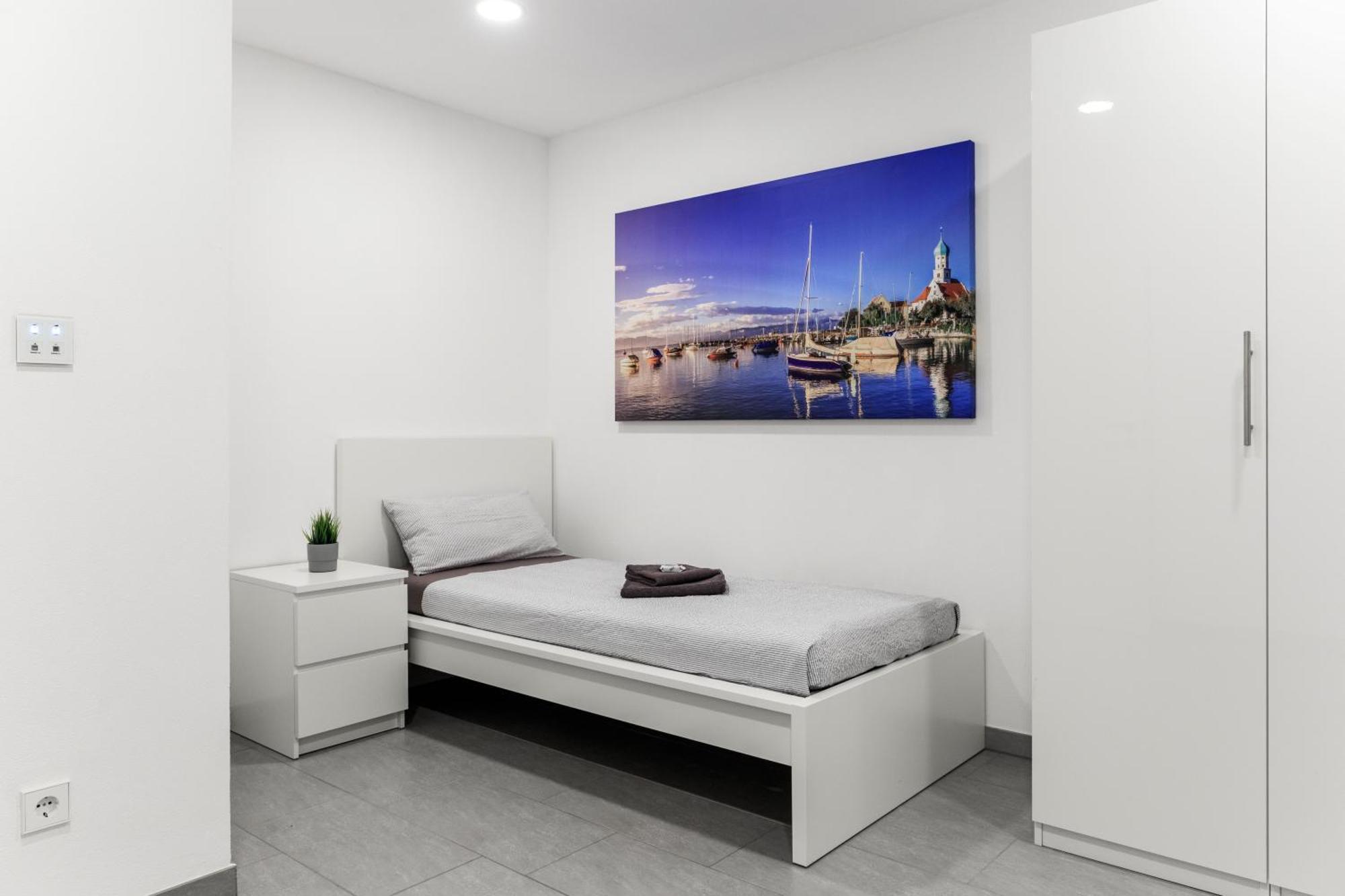 Apartment Westend mit 4-Zimmern, Aussenbereich und eigenem Parkplatz FDH Exterior foto